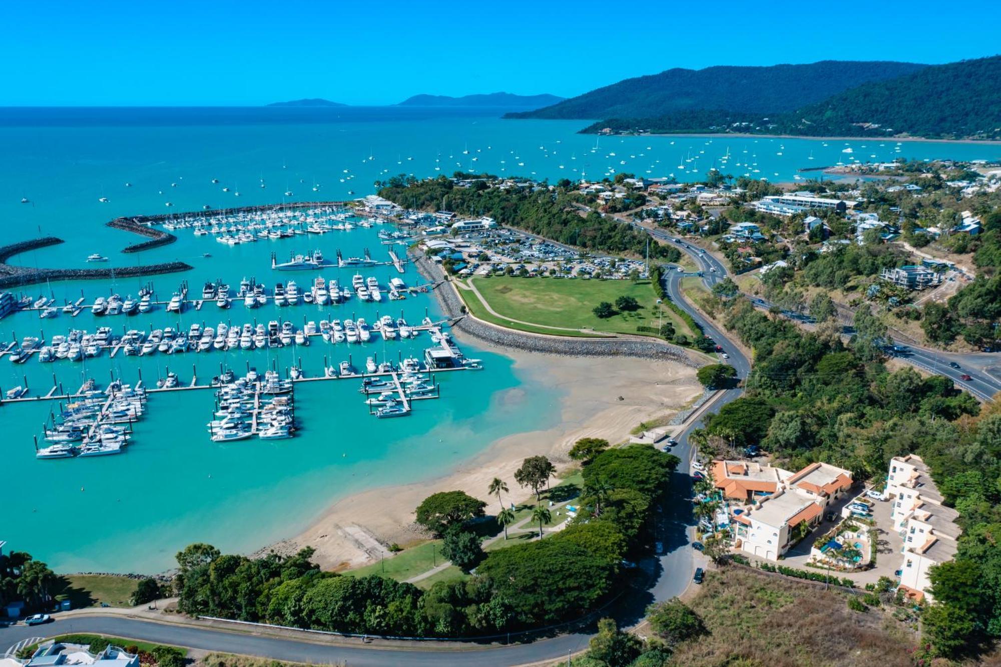 Shingley Beach Resort - Whitsundays Airlie Beach Exterior photo