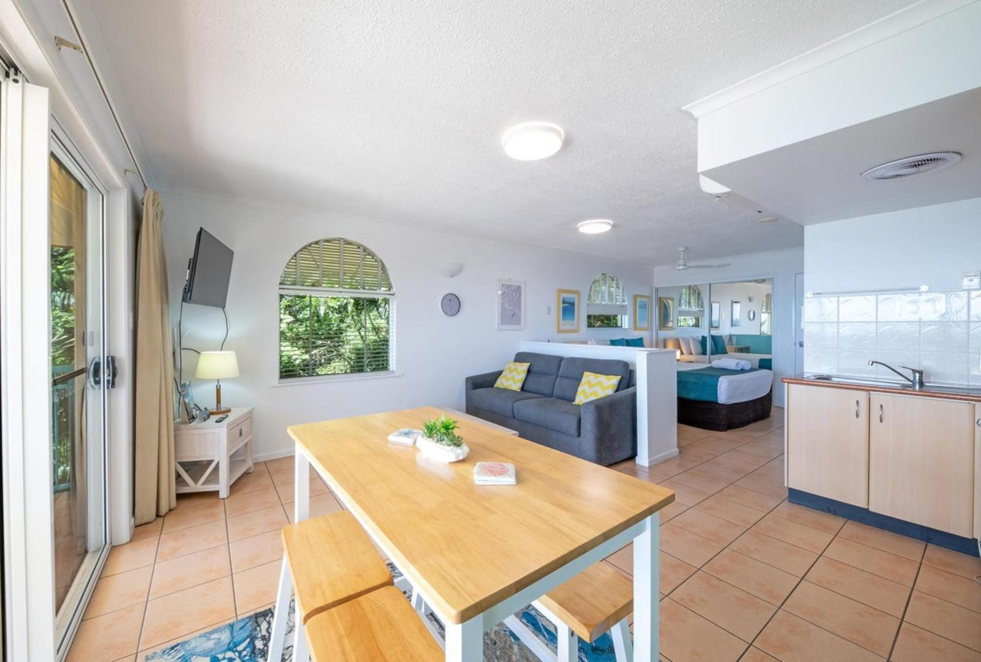 Shingley Beach Resort - Whitsundays Airlie Beach Exterior photo